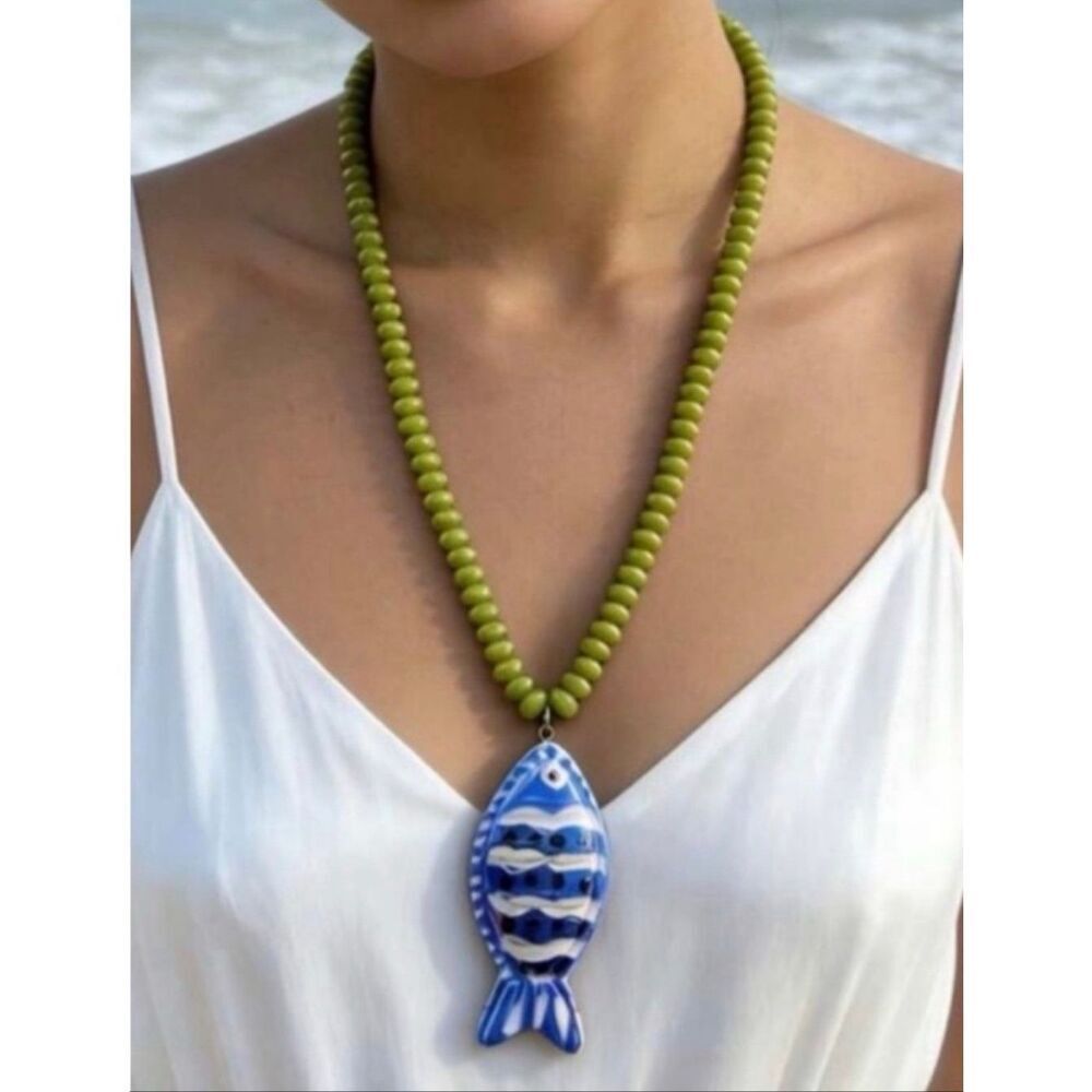 NWOT Coastal Blue Fish Green Beaded Necklace